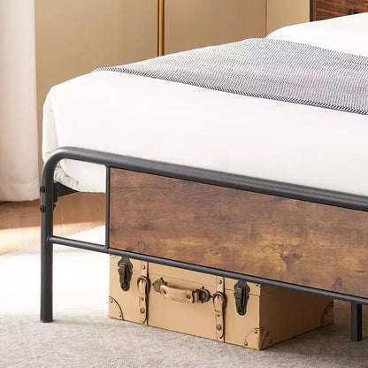 Telaio letto king-size con testiera, base letto in metallo di alta qualità con doghe in acciaio, funzionamento silenzioso, facile montaggio, non richiede rete a molle.
