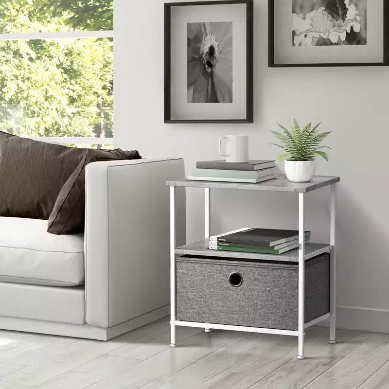 Comodino a 1 cassetto con ripiano, struttura in acciaio, piano in legno e cassetto in tessuto facile da estrarre
