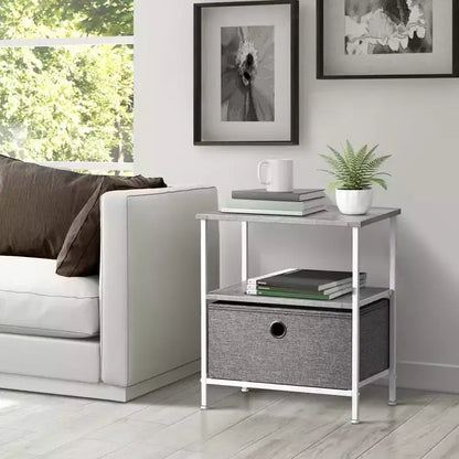 Comodino a 1 cassetto con ripiano, struttura in acciaio, piano in legno e cassetto in tessuto facile da estrarre