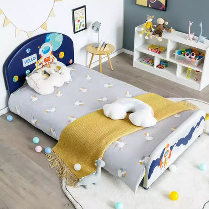 Letto imbottito con piattaforma per bambini, misura singola, motivo astronauta, struttura in legno