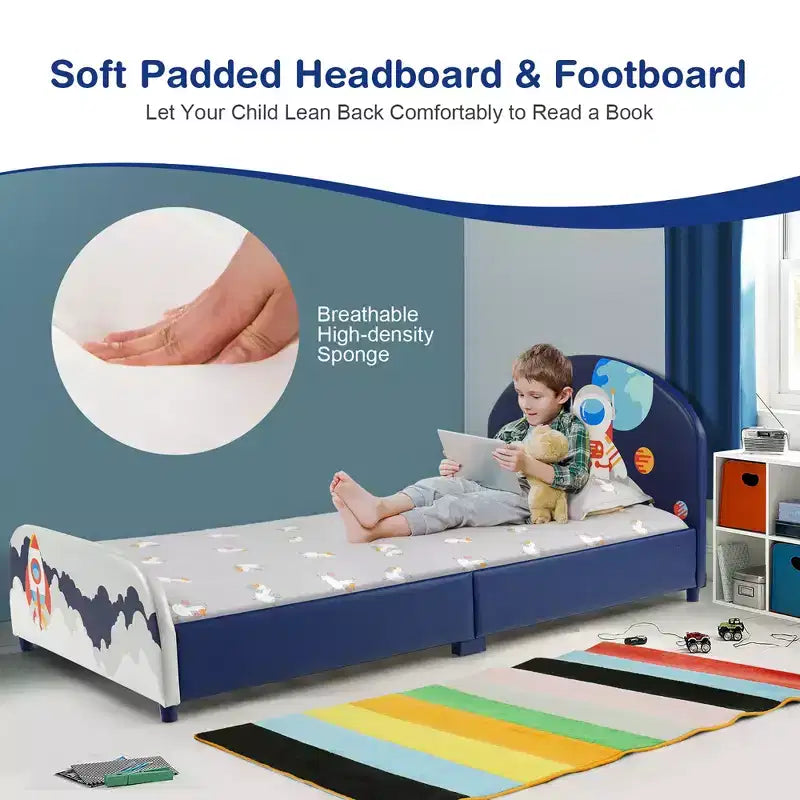 Letto imbottito con piattaforma per bambini, misura singola, motivo astronauta, struttura in legno